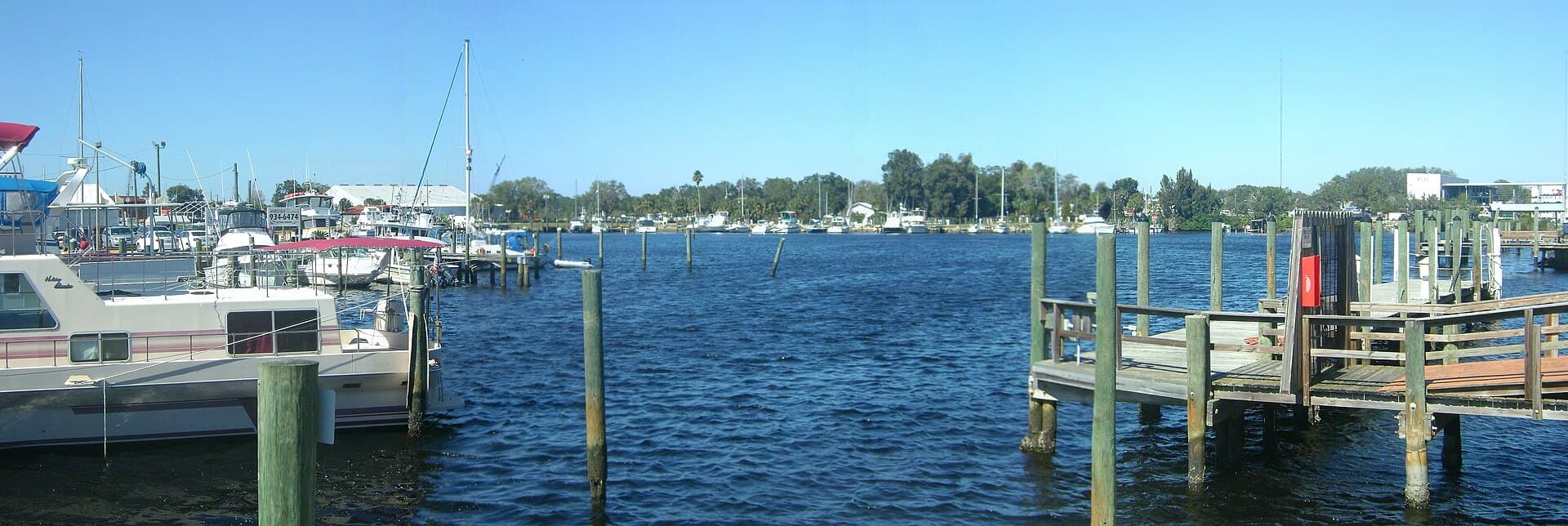 Tarpon Springs: the sponge industry never actually stopped